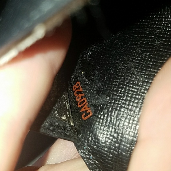 Authentic Louis Vuitton agenda - Picture 6 of 8